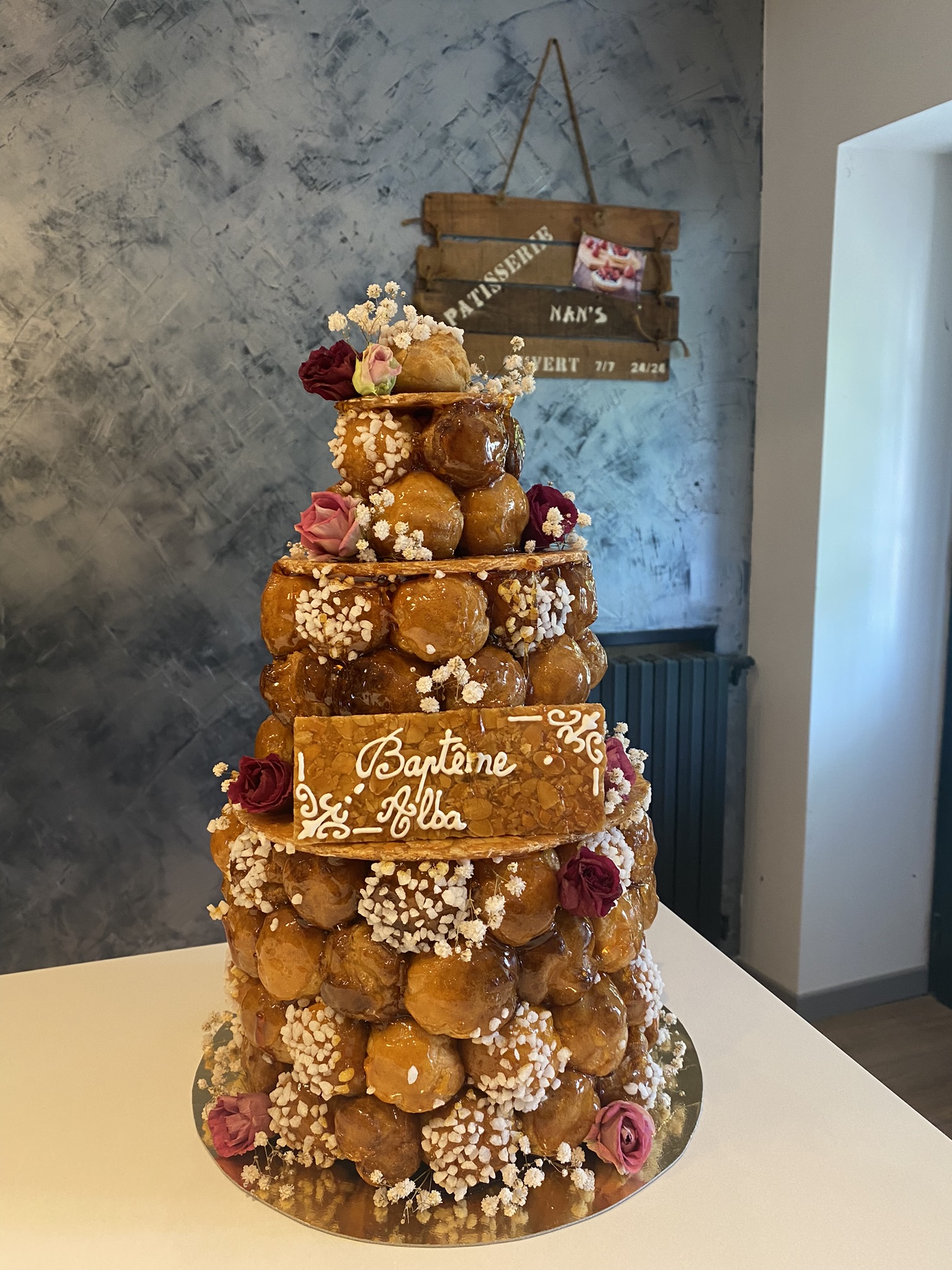 Croquembouche