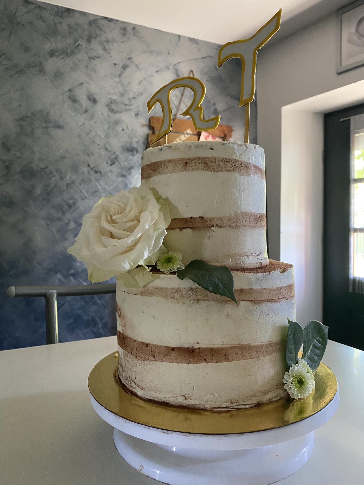 Naked Cake