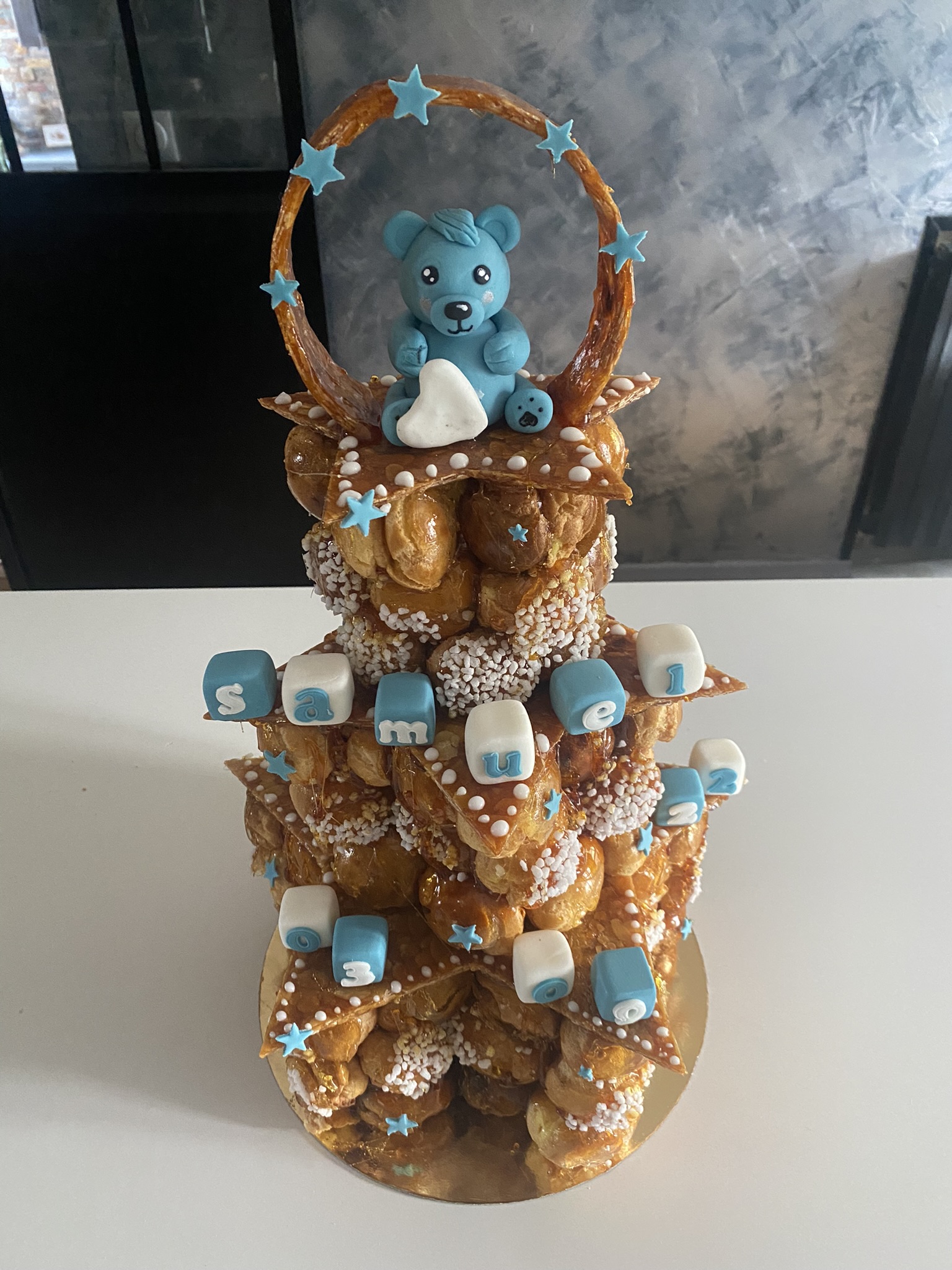 Croquembouche